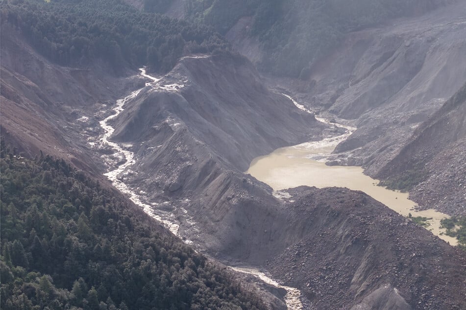 Nach Katastrophen-Flut zwischen Nepal und China: Droht jetzt noch ein Dammbruch?
