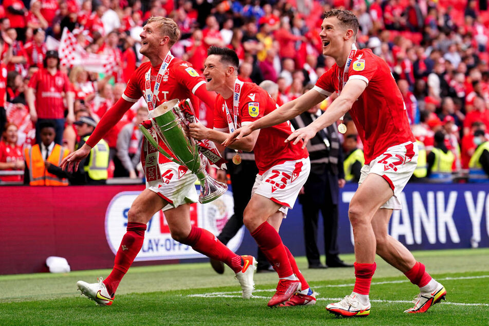 Der englische Traditionsklub Nottingham Forest ist nach 23 Jahren Premier-League-Abstinenz ins englische Fußballoberhaus zurückgekehrt.