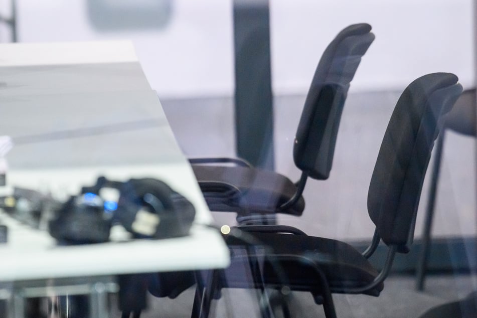 Der Angeklagte fehlt am 13. Verhandlungstag.