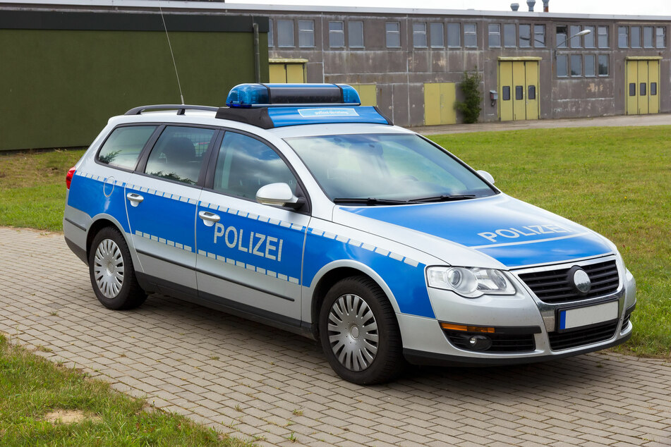 Die Polizei fand die Leichen von einem Mann und zwei Kindern. (Symbolbild)