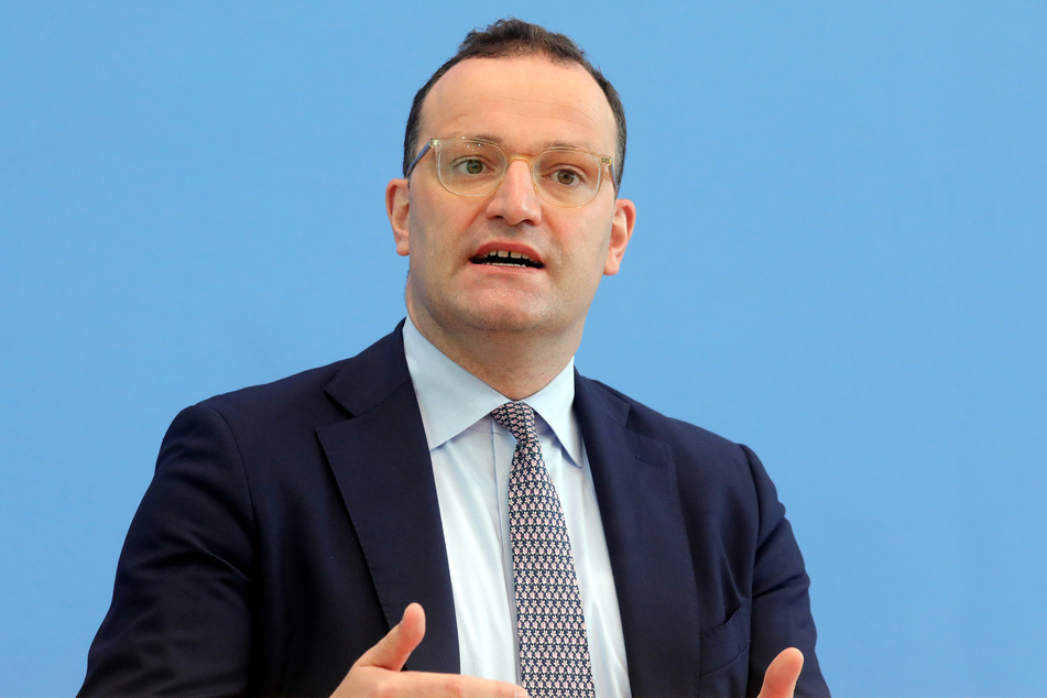 Bundesgesundheitsminister Jens Spahn (41, CDU) hat erneut dazu aufgerufen, Angebote für Corona-Impfungen wahrzunehmen.