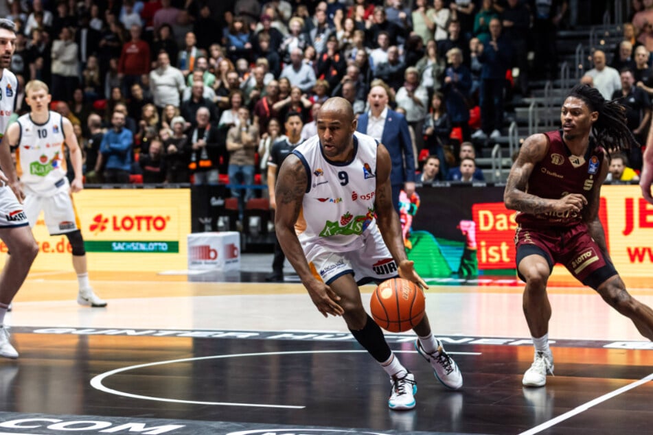 DeAndre Lansdowne (36, M.) wechselte vor zwei Jahren nach Rostock und steht am Sonntag besonders unter "Beobachtung".