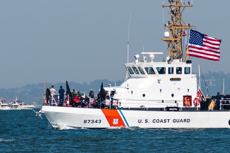 US Coast Guard operating up to 800 "dark fleet" vessels under sanctions