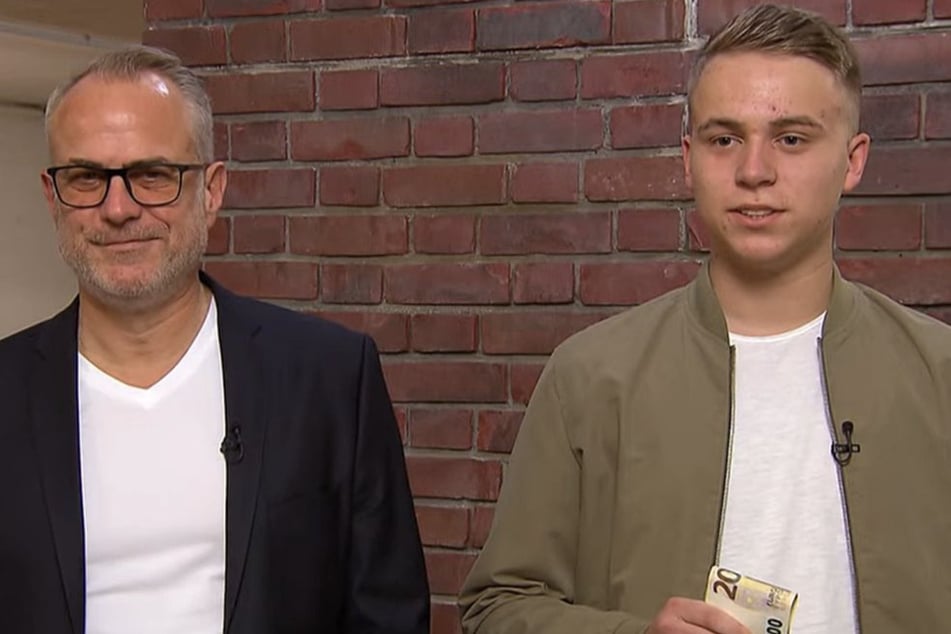 Bares für Rares: Geldsegen dank "goldener Pommes": Vater-Sohn-Duo bei "Bares für Rares" im Glück