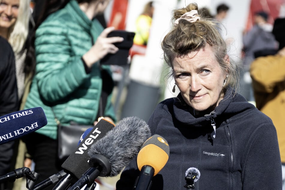 Tierärztin Kirsten Tönnies (58) übte nach der vorläufigen Rettung von "Timmy" scharfe Kritik.