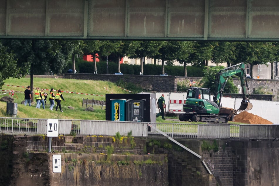 In Köln-Deutz sind am Mittwochabend die drei gefundenen Blindgänger erfolgreich entschärft worden.