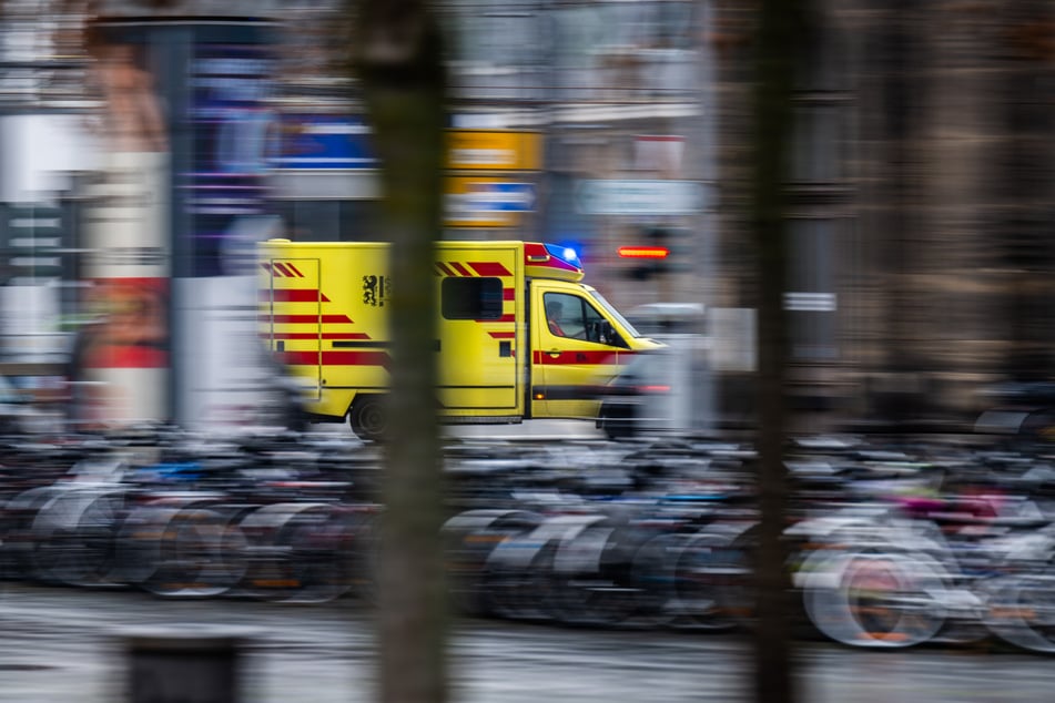 In Dresden wurde am Montagmorgen eine Schülerin von einer Straßenbahn erfasst. (Symbolbild)