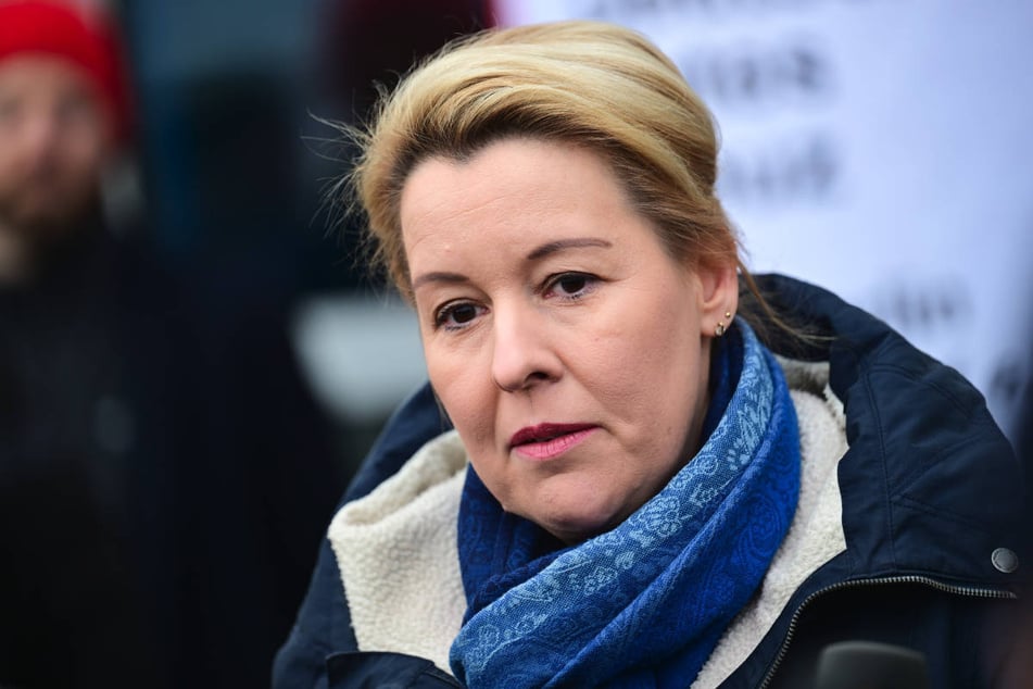 Franziska Giffey (47, SPD) sieht in dem Brandanschlag auf das Berliner Stromnetz einen Angriff auf die freie Gesellschaft.