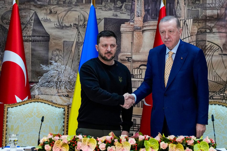 Ukraine-Krieg: Türkei laut Erdogan bereit, Friedensgipfel auszurichten