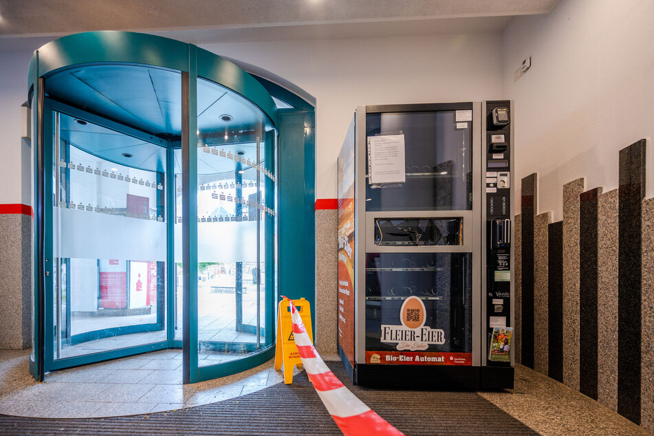 Automaten-Knacker mit außergewöhnlicher Beute in Limbach-Oberfrohna