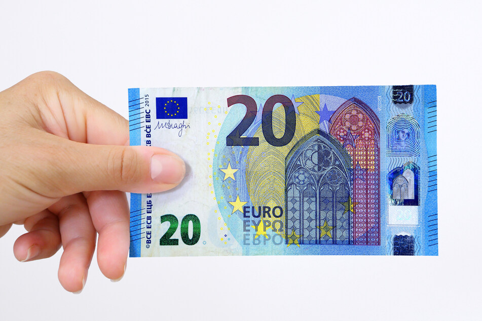 Die Angreifer wollten einem Mann 20 Euro abknöpfen. (Symbolbild)