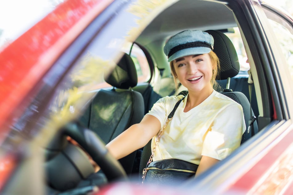 Zahlungsweise ändern: Autoversicherung von monatlich auf jährlich umstellen.