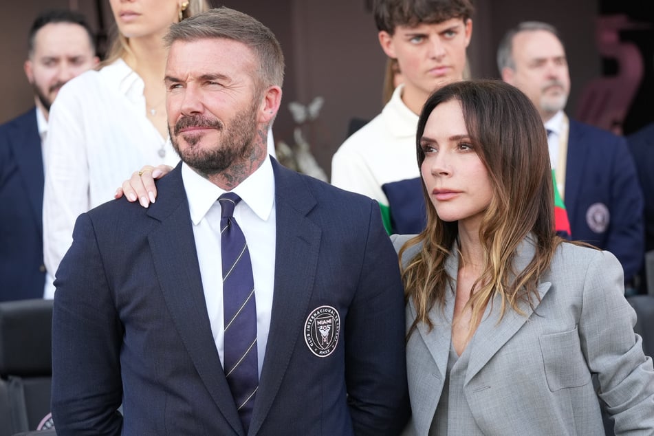 David (50) und Victoria Beckham (51) sollen die Ehe ihres Sohnes sabotiert haben.