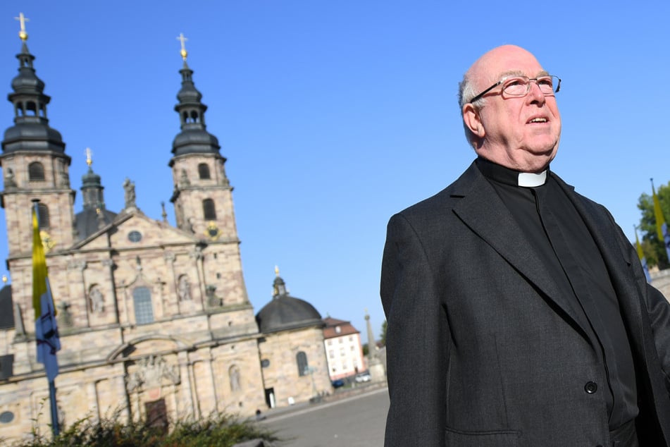 Papst nimmt Rücktrittsgesuch an: Paderborner Erzbischof Becker verlässt sein Amt