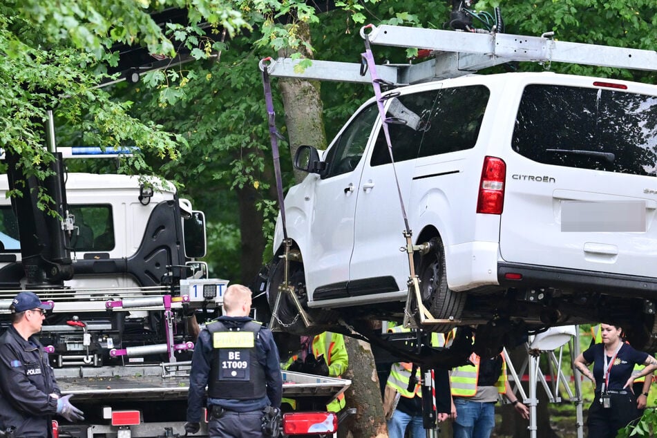 Mit einem weißen Transporter war der Attentäter Abdul B. (21) in die Menschenmenge gefahren.