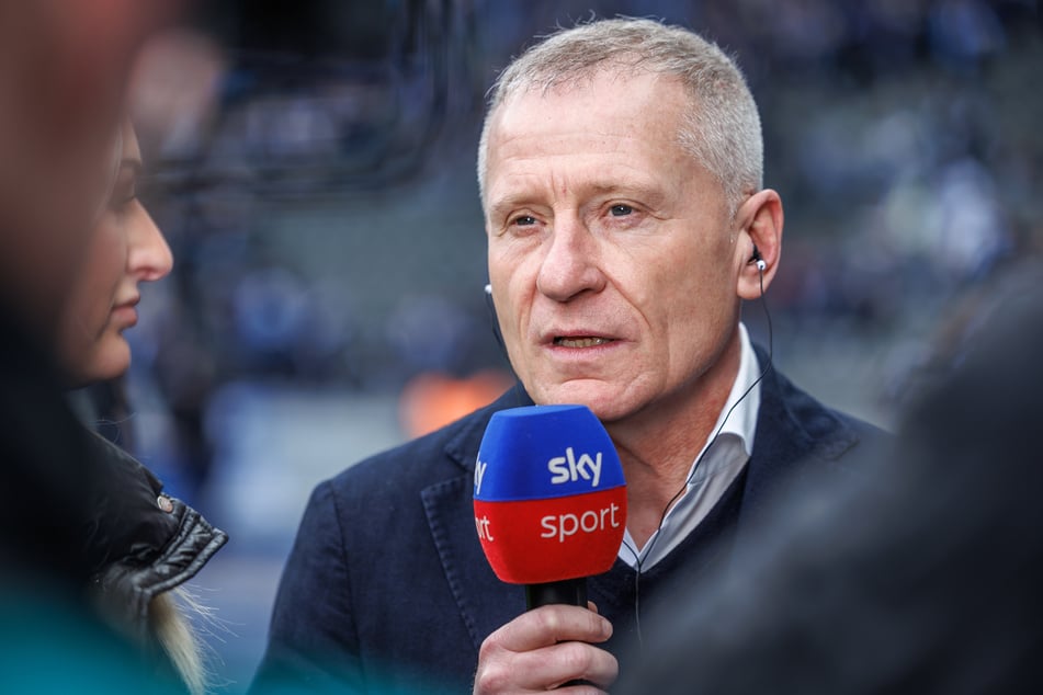 Hertha-Geschäftsführer Dr. Peter Görlich (58) entschuldigte sich bei den Menschen im Stadion.