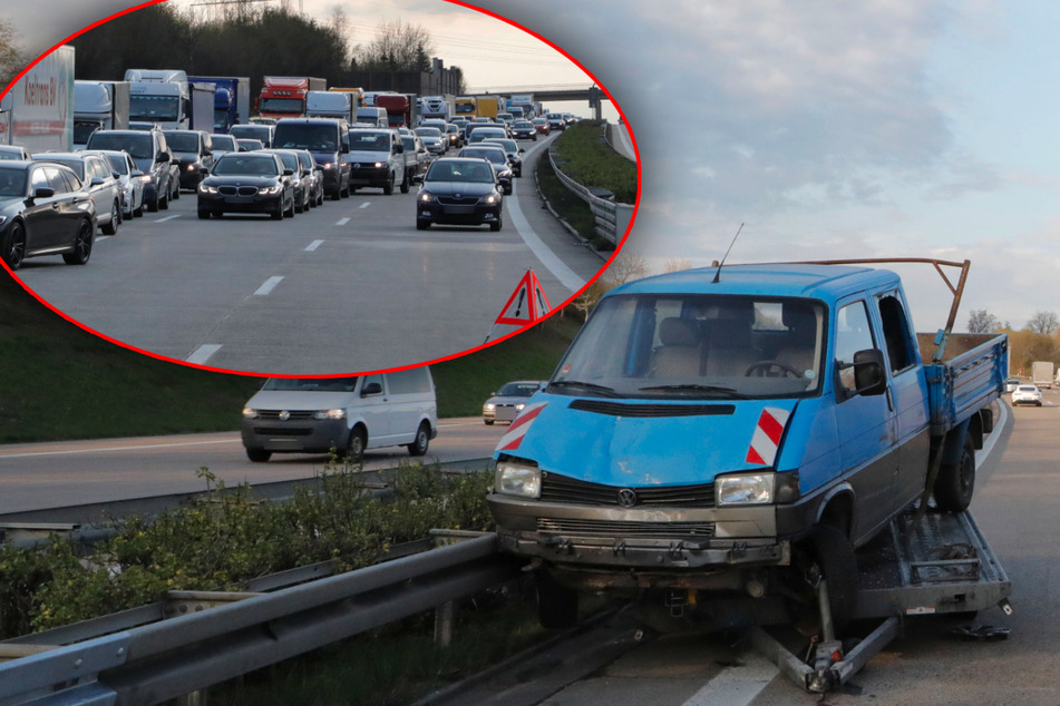 Unfall A4: Unfall auf A4: Dacia kommt mit Anhänger ins Schleudern, kilometerlanger Stau!