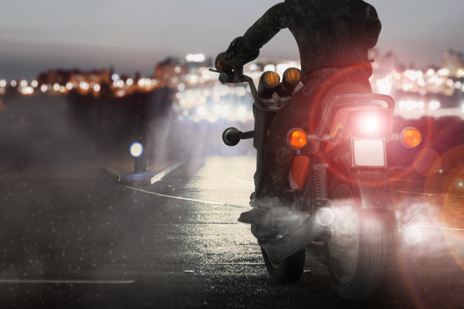 Ein Mopedfahrer hat im Landkreis Mansfeld-Südharz einen schweren Unfall verursacht. (Symbolbild)