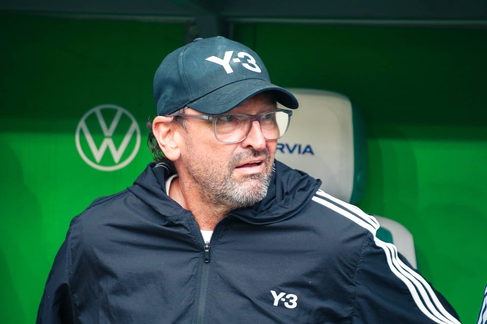 Energie-Trainer Pele Wollitz (61) war mit dem Verhalten der eigenen Fans so gar nicht einverstanden.