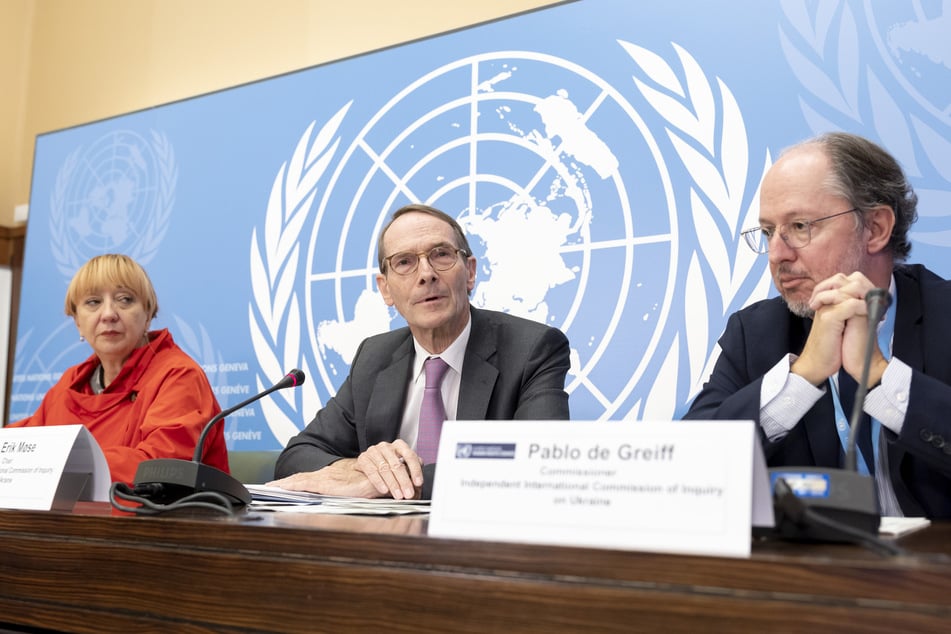 Jasminka Dzumhur (v.l.n.r.), Erik Møse und Pablo de Greiff bildeten gemeinsam die Unabhängige Internationale UN-Untersuchungskommission für die Ukraine.