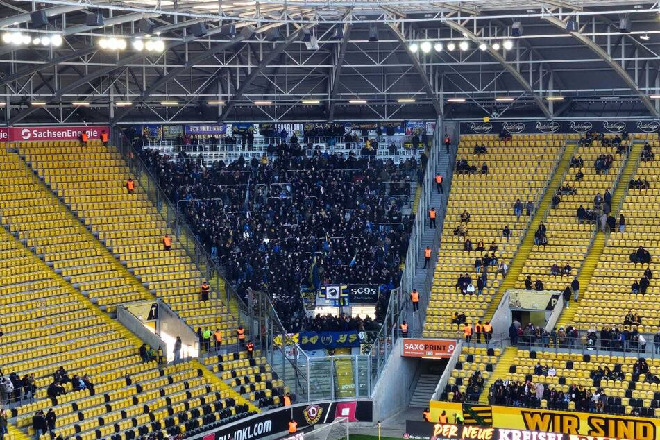 Auch der 1. FC Saarbrücken hat einige Anhänger im Gepäck.