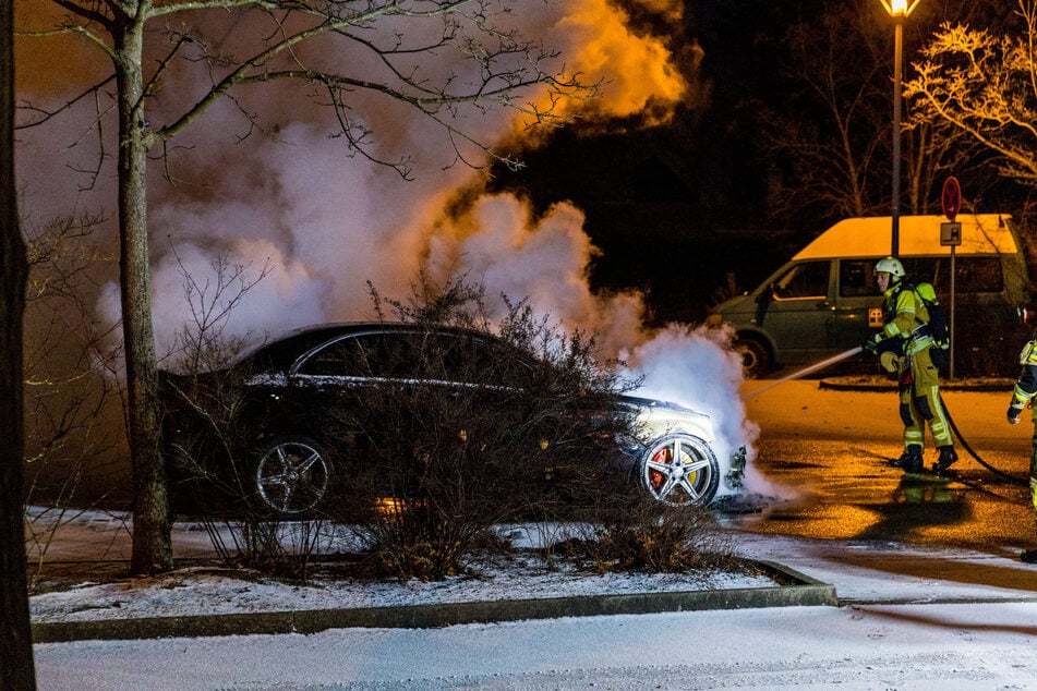 Die Einsatzkräfte der Feuerwehr konnten das Feuer zügig löschen.