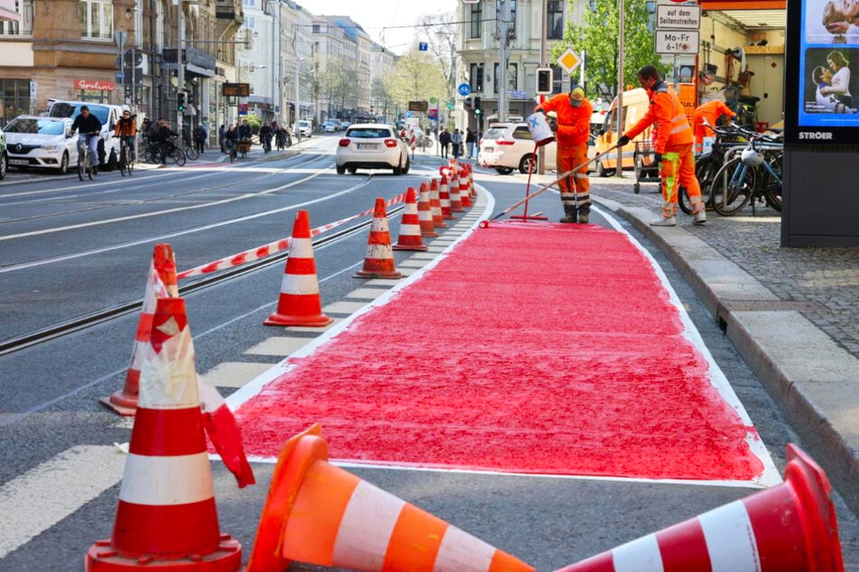 Leipzig: Mehr Rot für Leipzig: Hier sollen die Straßen für Radfahrer sicherer werden