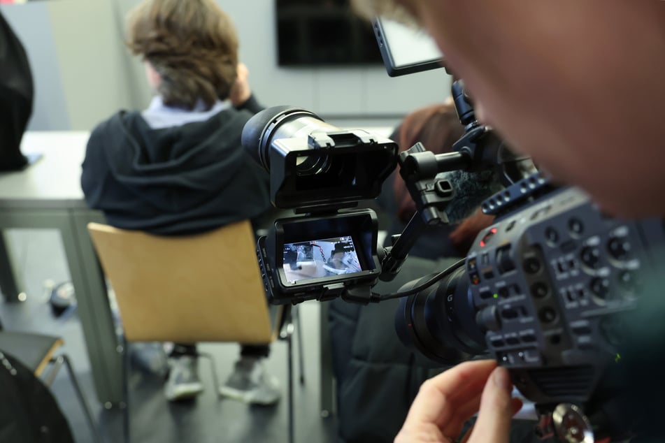 Die Aufgabe des Angeklagten war es den Ermittlungen zufolge, die Flaschen zu verkaufen.