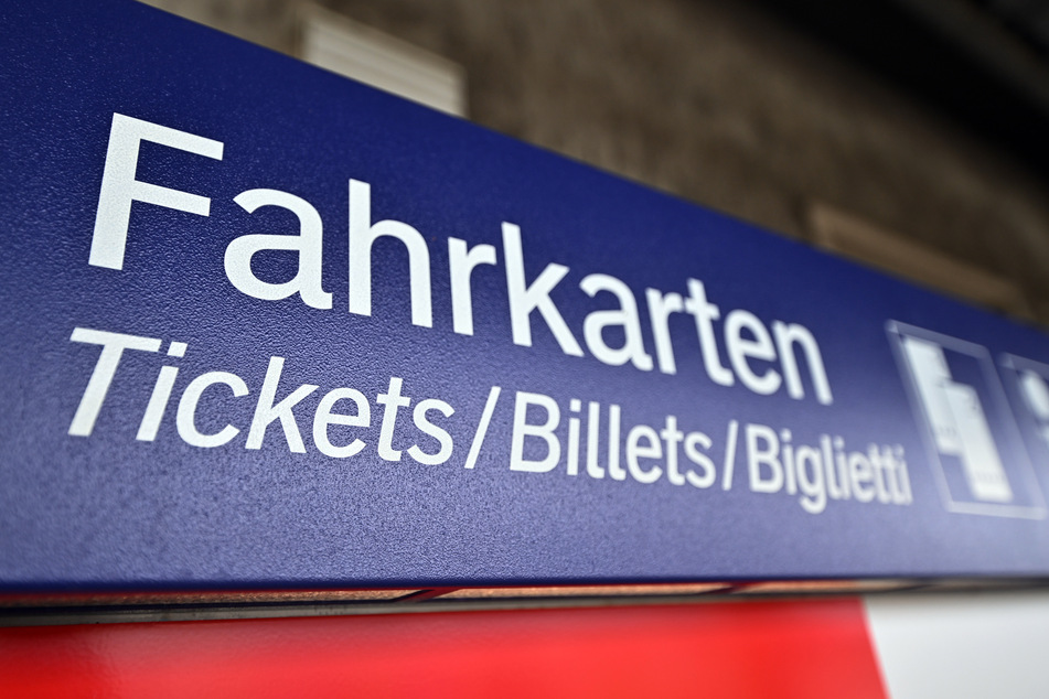 Das 9-Euro-Ticket gibt es dann auch an den rund 5500 Fahrkartenautomaten der Deutschen Bahn.