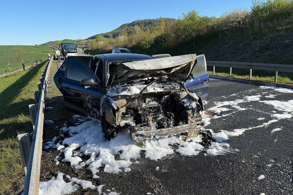Der Hyundai hatte während der Fahrt angefangen zu brennen.