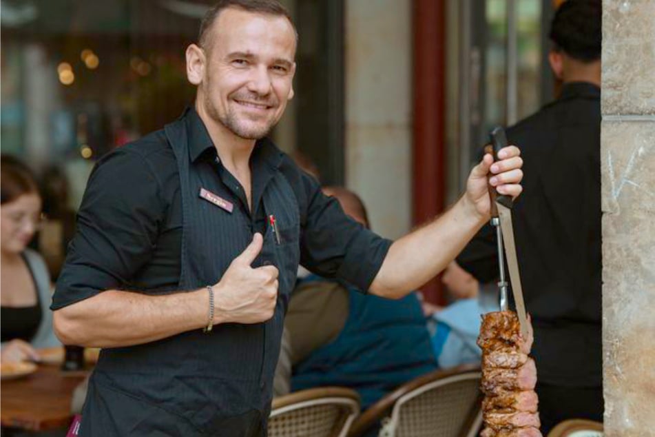 In diesem Lokal schneiden Cortadore das Fleisch direkt auf Euren Teller