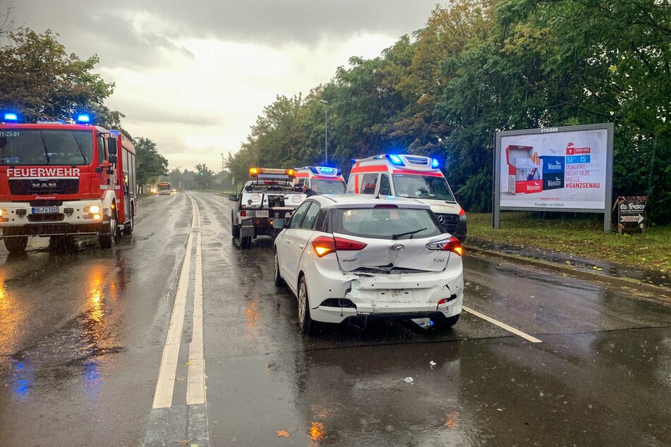 Dem Hyundai war ein 19-jähriger Magdeburger aufgefahren. Zwei Personen wurden verletzt.