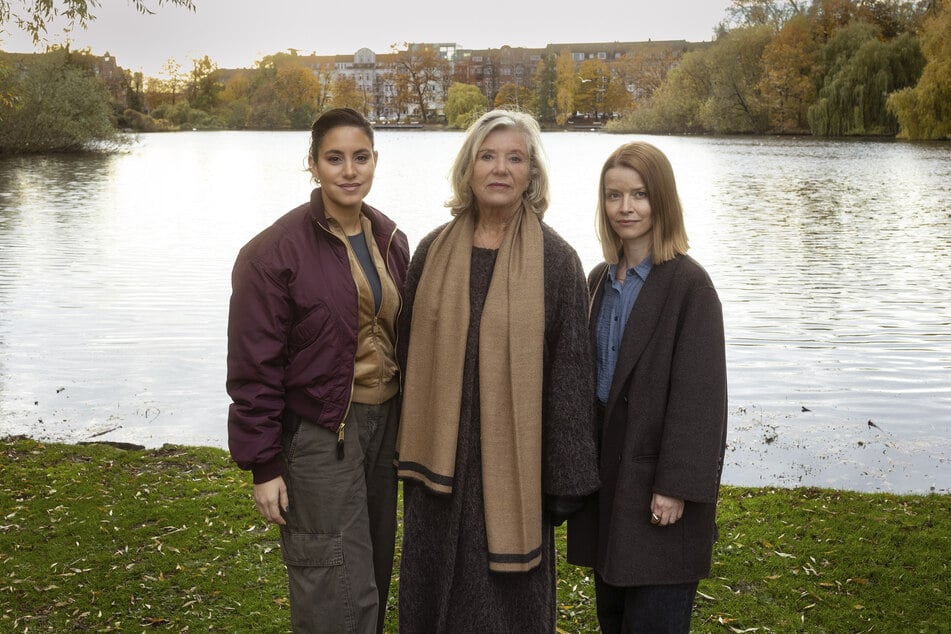 Drehstart im NDR für neue Kieler "Tatort"-Krimis mit Almila Bagriacik (35), Jutta Speidel (71) und Karoline Schuch (44, v.l.).