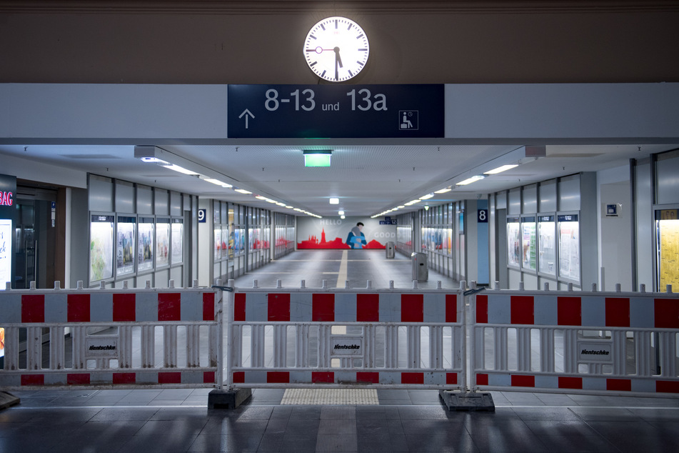 Vorsichtshalber wurde der betroffene Bereich des Bahnhofs gesperrt. (Archivbild)