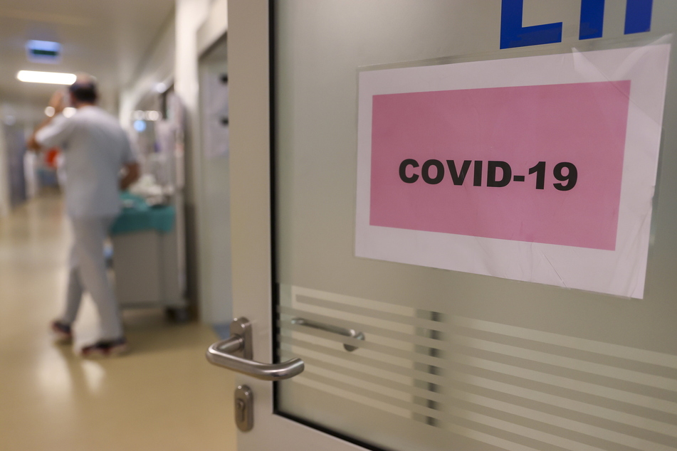 In den Covid-Stationen des Landes ist das Personal ob der vielen Arbeit ausgebrannt.
