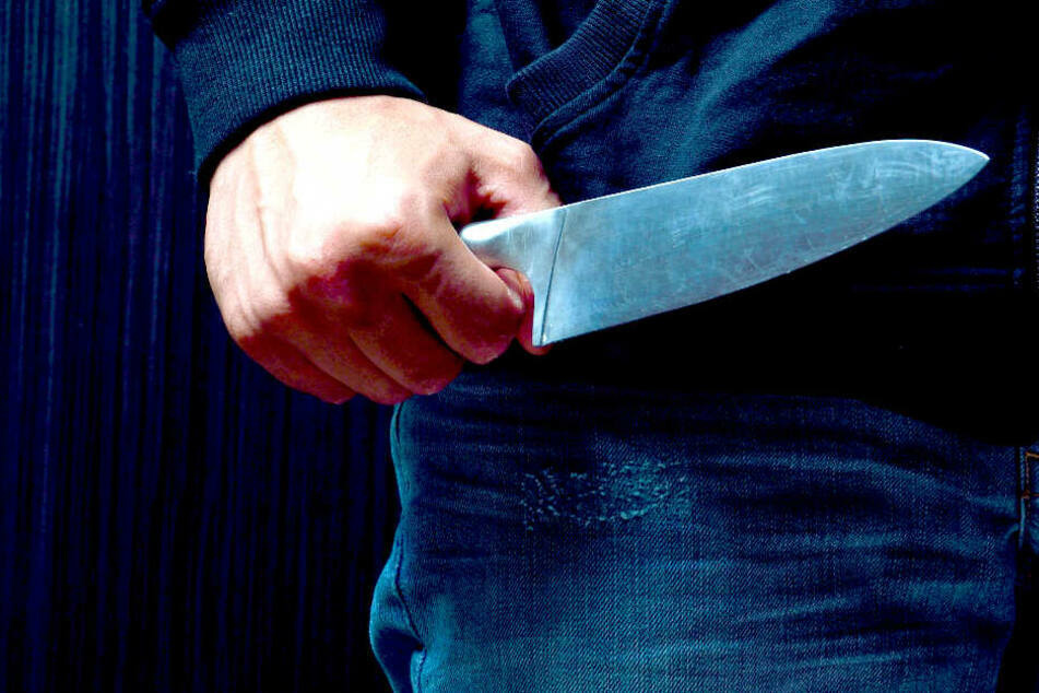 Mit einem Messer wurde ein Mann von seinen Eltern zerstückelt. (Symbolbild)