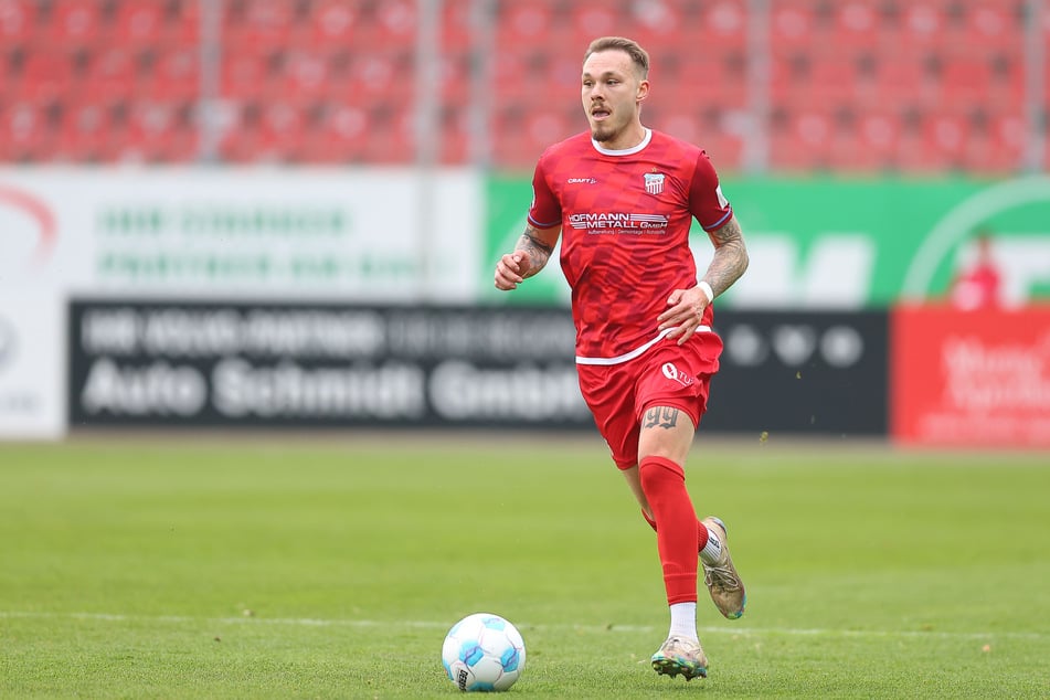 Wie TAG24 erfuhr, soll Sandro Sengersdorf (27) bei den Schwänen bleiben.