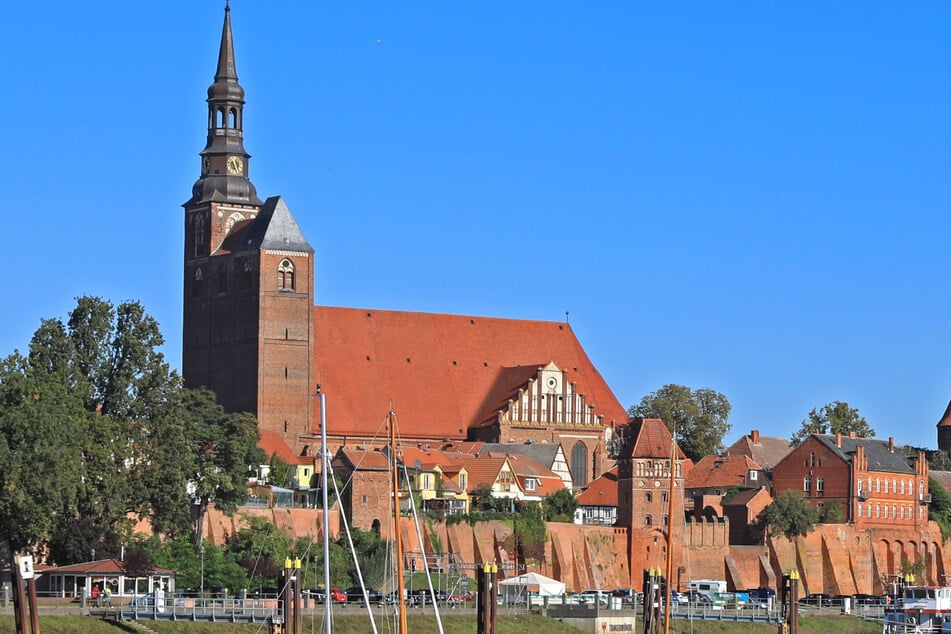 Das Fest findet jährlich um und auf der Burg in Tangermünde statt.