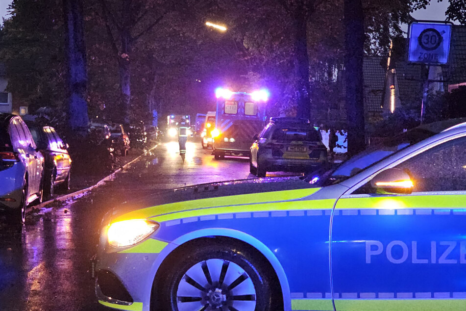 Ein 28 Jahre alter Mann schwebt nach einem Küchenbrand in Hamburg-Jenfeld in Lebensgefahr.