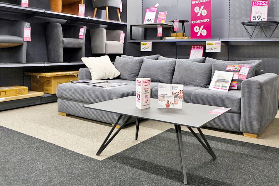 Möbel-Discounter ist Sonntag (1.3.) geöffnet und senkt die Preise