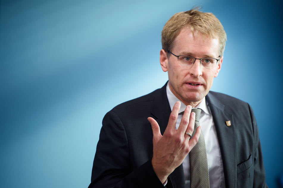 Daniel Günther (47, CDU), Ministerpräsident Schleswig-Holsteins, sieht Deutschland in der härtesten Krisenzeit.