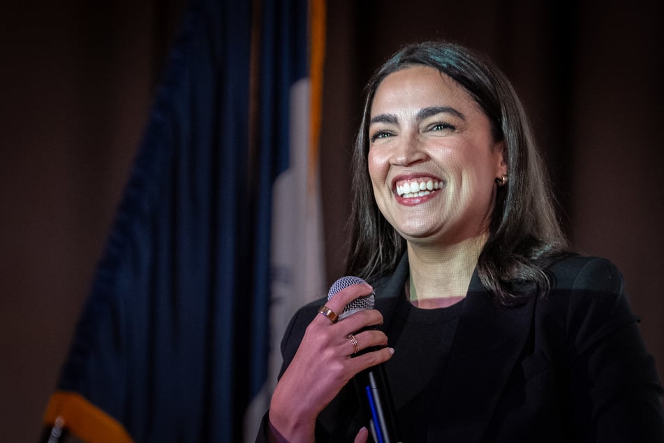 AOC vows to oppose all military aid to Israel during NYC-DSA electoral forum