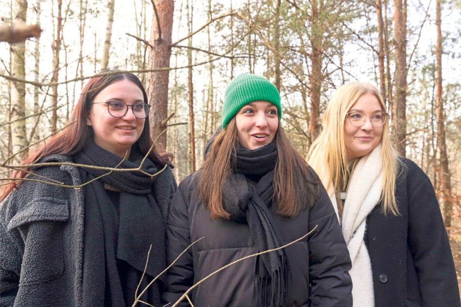 Lucie Schoop (22, v.l.), Hanna Oehme (19) und Vivien Ziska (18) absolvierten ihre Ausbildung im Büro.