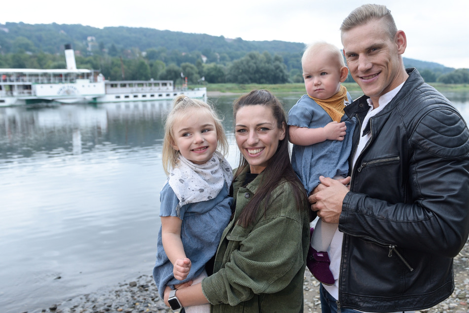 Seine Liebste Marie Christin sowie die Töchter Leni (3) und Lea (1) geben dem Dresdner Karl Schulze Kraft. Wie die Elbe, auf der er sein Leben lang trainiert hat.