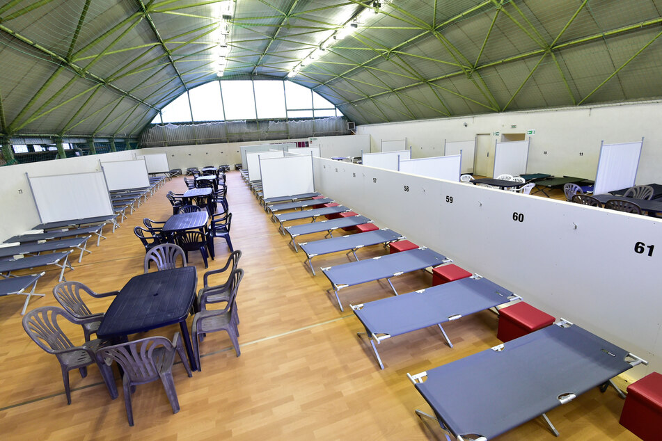 Turnhallen als Notunterkünfte will der Landkreis Mittelsachsen möglichst vermeiden. (Archivbild)