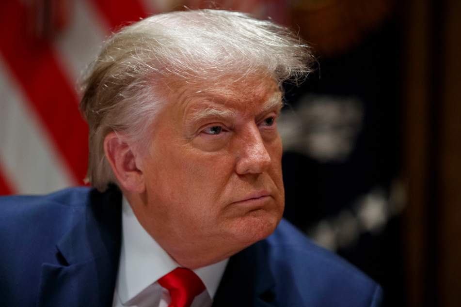 Donald Trump bei einem Treffen mit US-amerikanischen Arbeitnehmern aus der Technikbranche im Konferenzraum des Kabinetts im Weißen Haus.