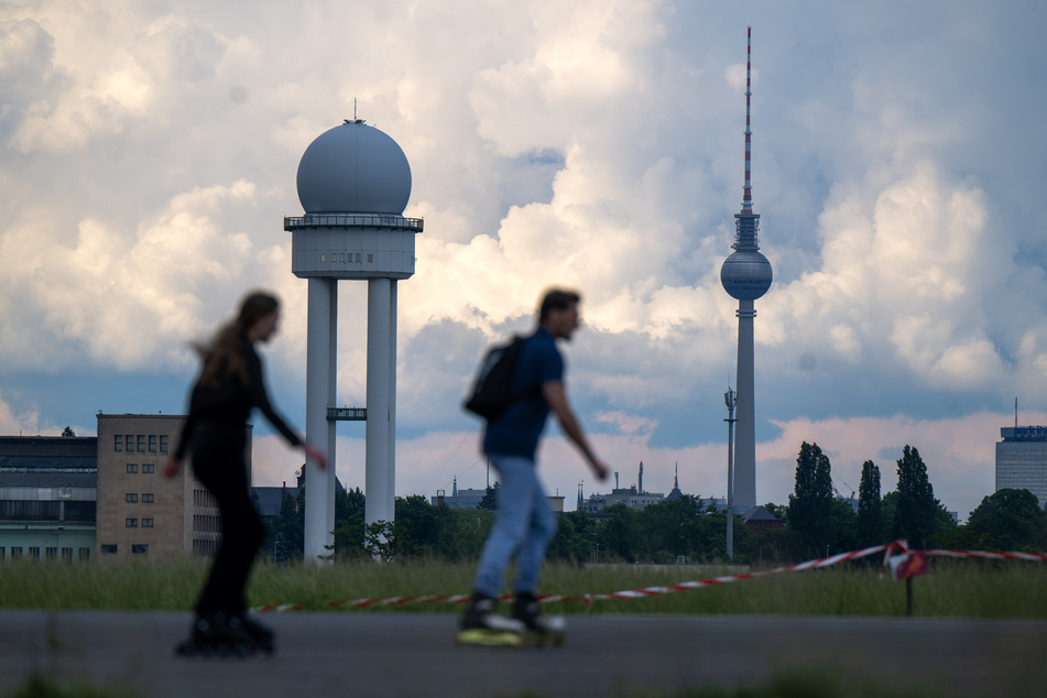 Berlin und Brandenburg: Viele Wolken und ein bisschen Regen