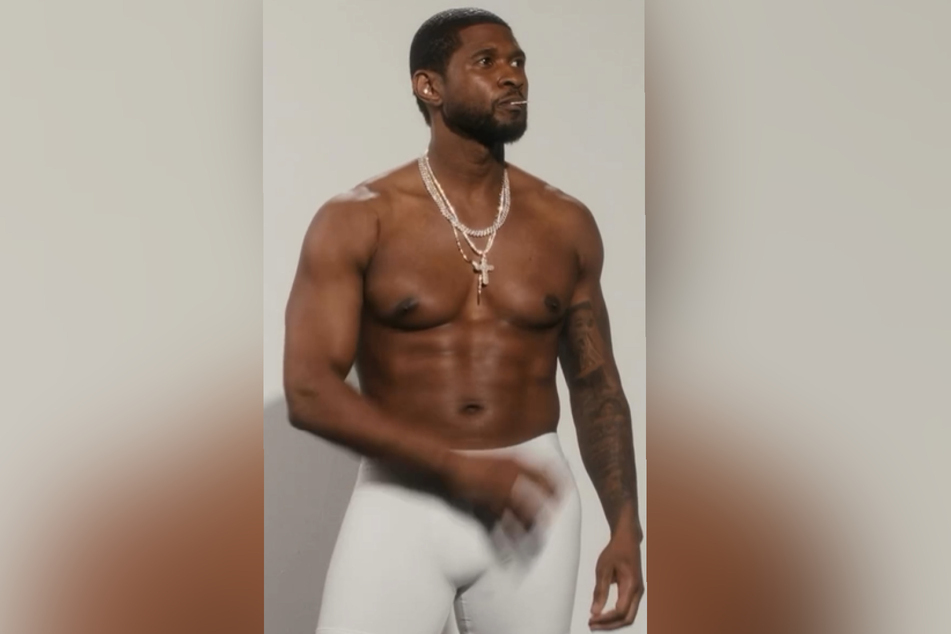 Sänger Usher (45) zeigte für die Unterwäsche-Kollektion vom "Skims" seine Model-Künste.
