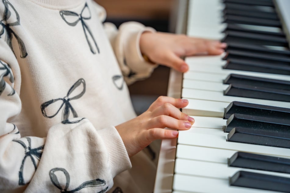Neben dem Kinderfest können sich Kinder beim Klangpfad an Instrumenten ausprobieren. (Symbolbild)
