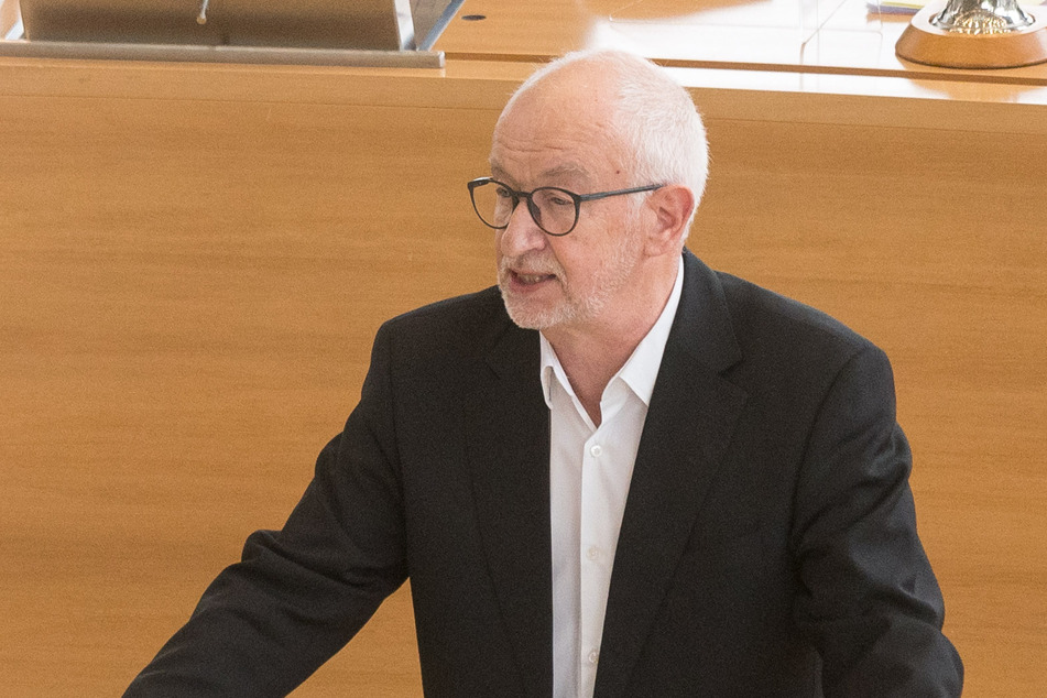 Gerhard Liebscher (66) von den Grünen stellte am Montag das Gutachten des Mediziners im sächsischen Landtag vor.